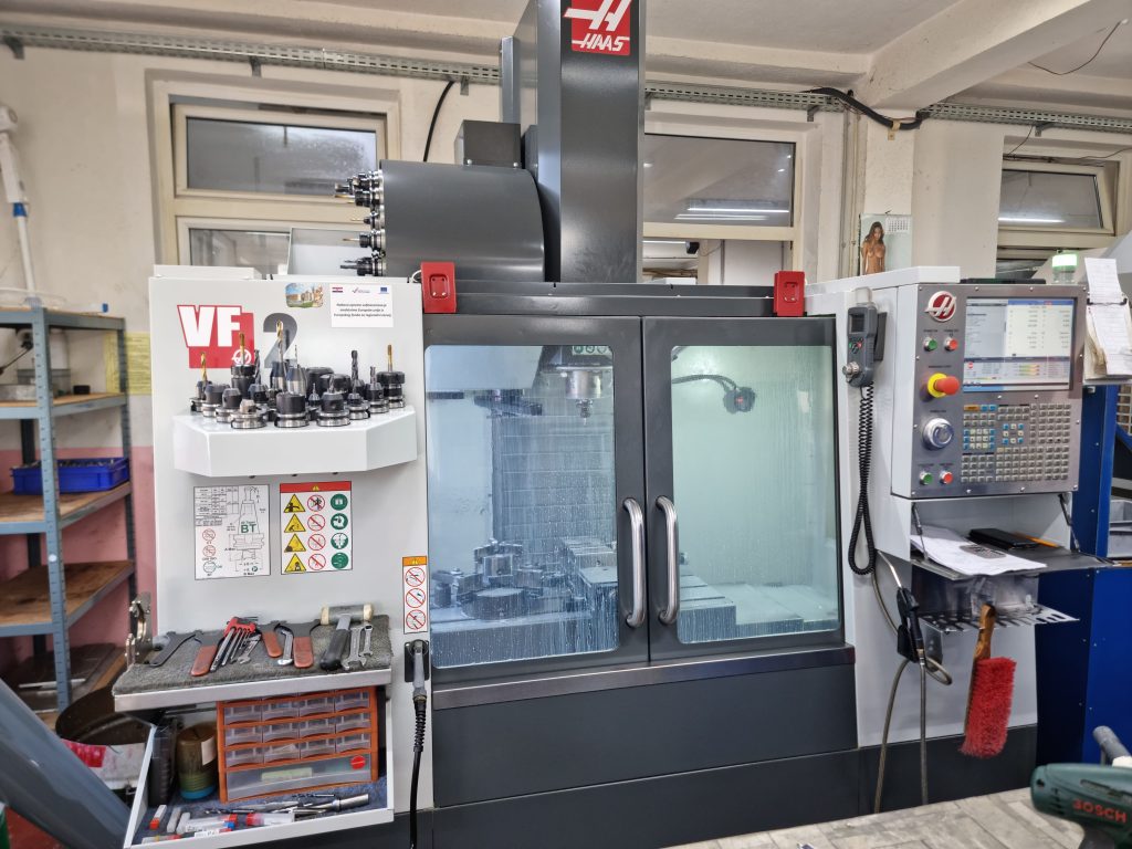 CNC vertikalni obradni centar HAAS VF-2